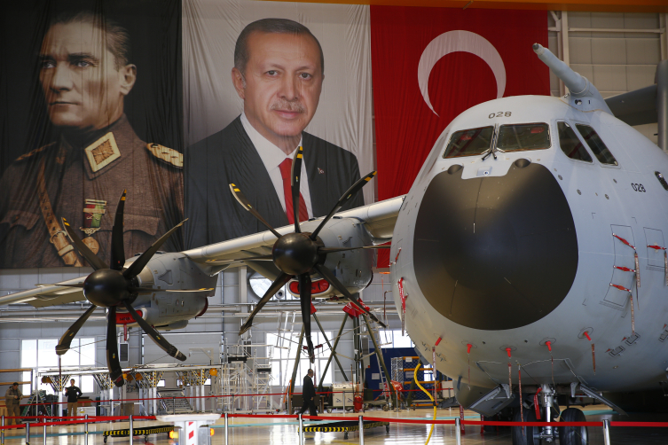 Bakan Akar: A400M'lerin retrofit işlemini yapabilen 4 merkezden biriyiz